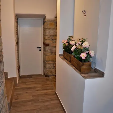 Istrabella -spacious Four Bedroom *