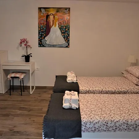 Istrabella -spacious Four Bedroom Apartment