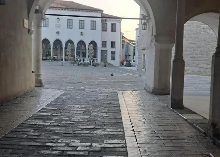 Istrabella Lejlighed *